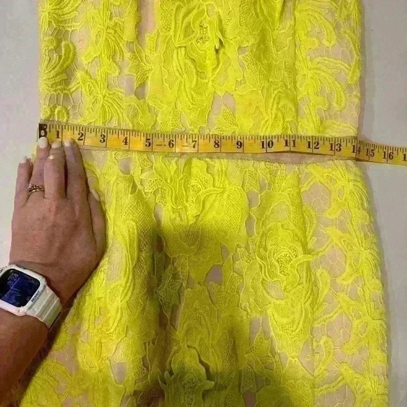 English Factory Bright Yellow Lace Sleeveless Dress Size Medium - Picture 4 of 7